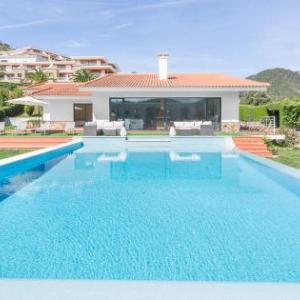 Castanheira Villa Sleeps 8 with Pool and WiFi