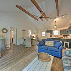 Airy Coastal Cottage with Deck Less Than 1 Mi to Beach!