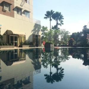 Chic and Cozy 2BR Apartment at Pinewood Jatinangor near JATOS By Travelio