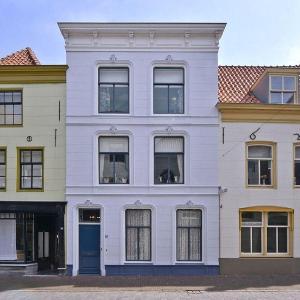 Historic building within walking distance from the beach and the boulevard.