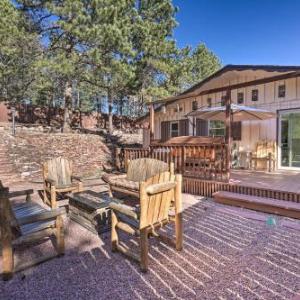 Mountain Getaway with Private Hot Tub and Views!