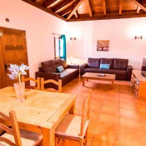 107457- Villa in Corralejo