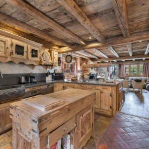 Chalet authentique avec jacuzzi sauna et parking pour 12 personnes - FR-1-566-8