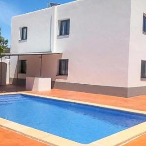 Colonia de Sant Jordi Villa Sleeps 16 Air Con WiFi