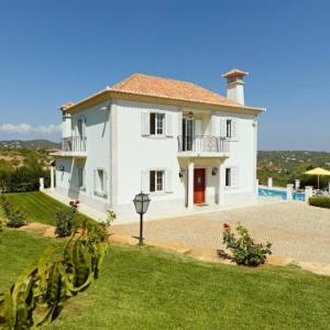 Agostos Villa Sleeps 6 Air Con