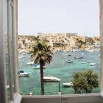 GetawaysMalta - Blue Harbour 2 Seafront 3-bedroom Apt with large back terrace St Paul's Bay 