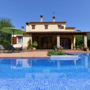 Santa Ceclina Villa Sleeps 7 Pool WiFi