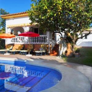 Fuengirola Villa Sleeps 7 Pool Air Con