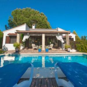 Marbella Villa Sleeps 6 Pool Air Con WiFi