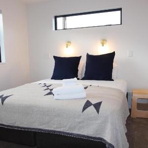 3 - Sunny Brand New 2 bedroom house
