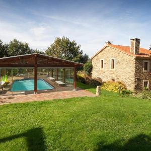 107970 - House in Touro