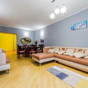 Comfortable apartment for big family. Kreshchatyk