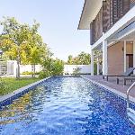 Cloud Nine Modern Villa 4BR Sleeps 8 w/Pool&Garden