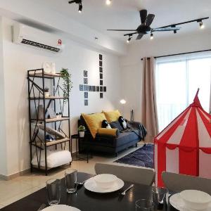 I-City 4-7 Pax I Walk Theme Park & Shopping Mall