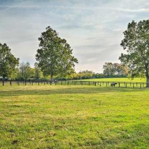 Horse Farm Hideaway about 6 Mi to KY Horse Park!