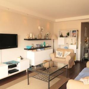 Cannes Apartment Sleeps 6 Pool Air Con WiFi
