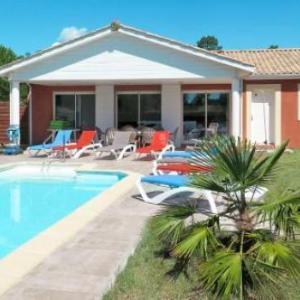 Holiday Home Les Acacias - MVT245