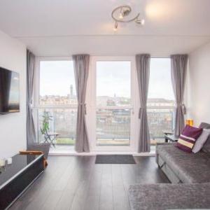 Stylish and modern City Centre flat with balcony