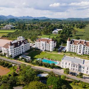 Chateau De Khao Yai by Nay Joe