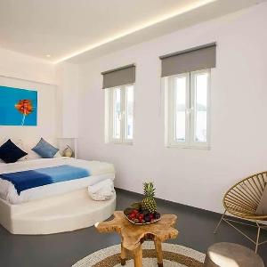 Jonaz Rooms & Suites