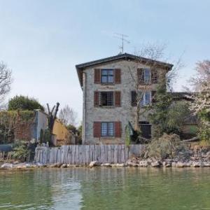 L'antica Lugana front lake