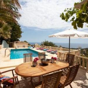 Altea Villa Sleeps 8 Pool Air Con WiFi