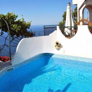 Furore Villa Sleeps 5 Pool WiFi