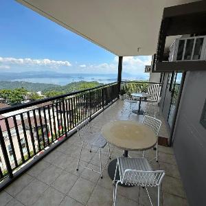 Serin Tagaytay 2BR Huge Balcony TAAL View+Netflix