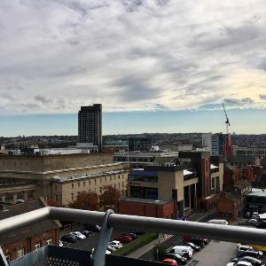 Igloo Viewpoint City Centre Retreat + Free Parking