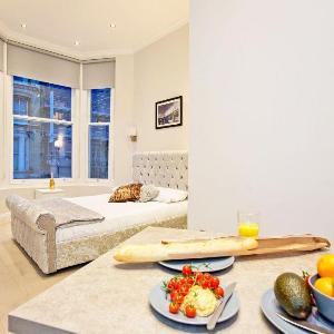 Modern 1 bed flat in Kensington (Flat 7)