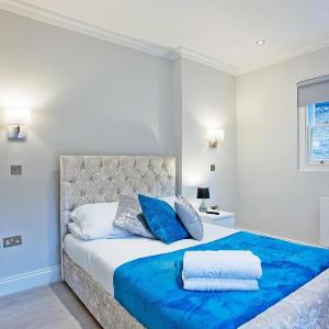 Modern 1 bed flat in Kensington (Flat 8)