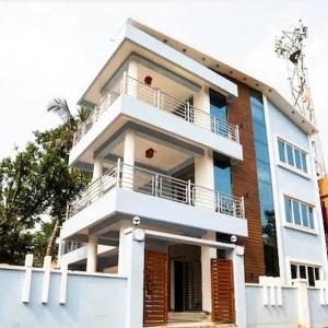 Lovely 7 Bedroom Villa with Greenery All Around
