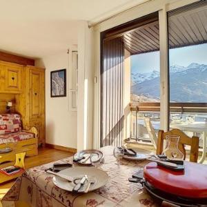 Appartement cosy aux Menuires · Accès pistes · Parking inclus - FR-1-344-850