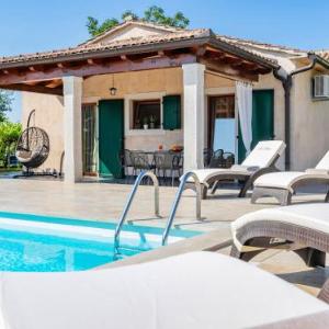 Holiday Home Poli Murvu
