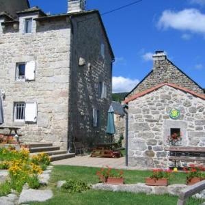 House with 3 bedrooms in Le Malzieu Forain with wonderful mountain view and enclosed garden