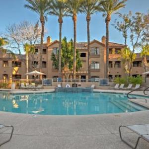 Step-Free Scottsdale Condo Resort-Style Amenities