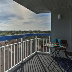 Myrtle Beach Condo with Pool Access Steps to Ocean!