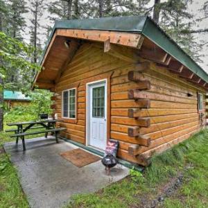 Quaint Seward Studio Cabin on Scenic Salmon Creek!