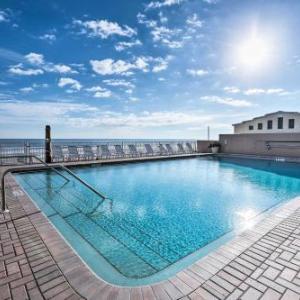 Oceanfront Daytona Beach Club Studio with Pool Access