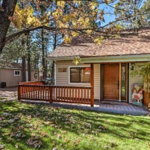 Heber-Overgaard Cabin with Deck in National Forest!