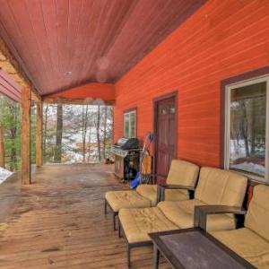 Serene Shelburne Studio Cabin w/Spring-Fed Pool!