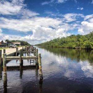 Cozy Everglades City Studio Cabin - Steps to Bay!