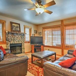 Spacious Winthrop Home-Walk to Trails Restaurants