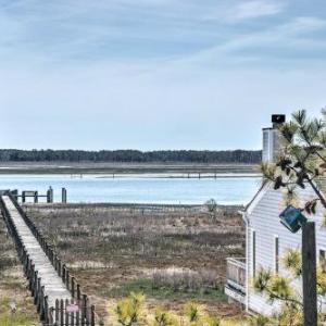 Chincoteague Townhome with Pony Views from Deck!