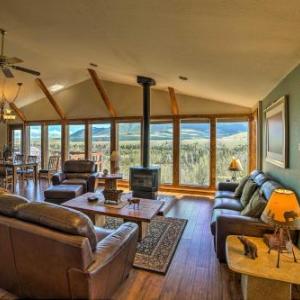 Elk Mountain Red Lodge Hillside Home with Hot Tub!