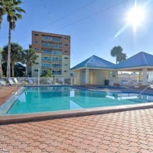 Redington Shores Retreat with Ocean-Facing Balcony!