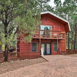 Ruidoso Downs Cabin with Deck Less Than 3 Miles to Race Track