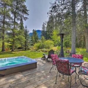 Vail Getaway on Gore Creek with Free Bus to Village!