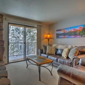 Winter Park Condo with Hot Tubs 3 Mi to Ski Resort!