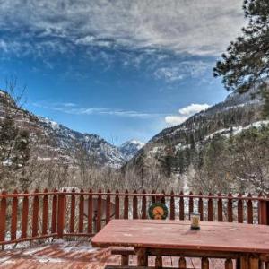 Home with San Juan Mountain Views-2 miles to Ouray!